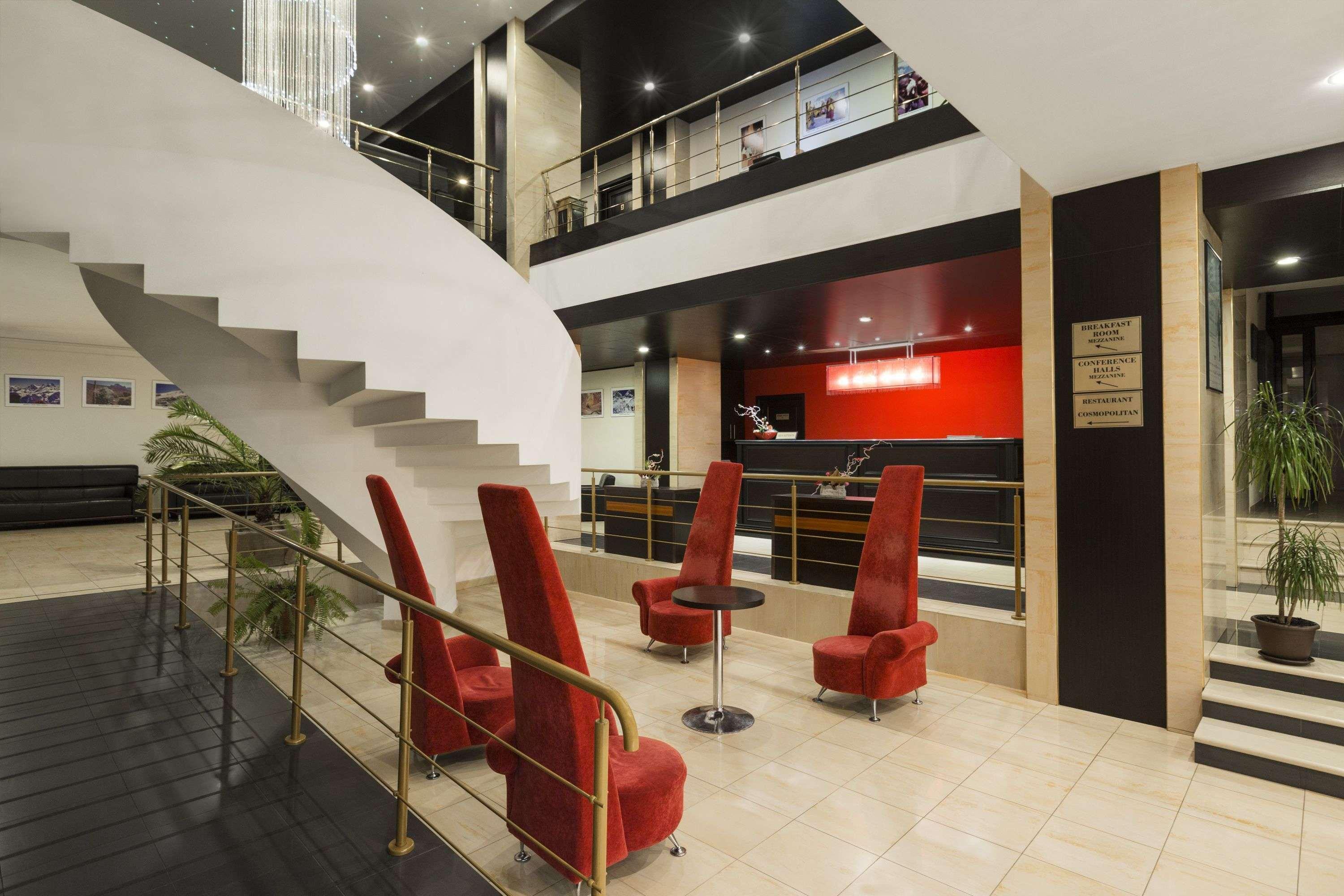 Ramada Iasi City Center Exterior foto